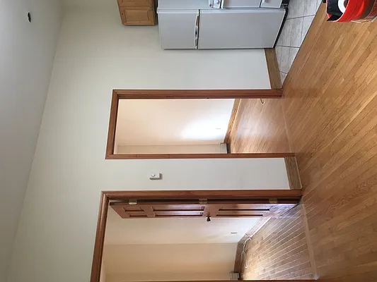 Rented by NY Space Finders Inc. | media 21