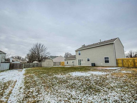 2nd image of 3119 Dover Ln