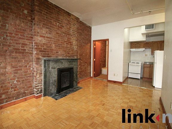 3rd image of 55 W 126th St #7