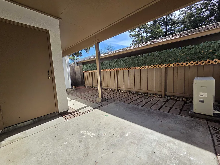 2201 Monroe St #301 — Photo 19