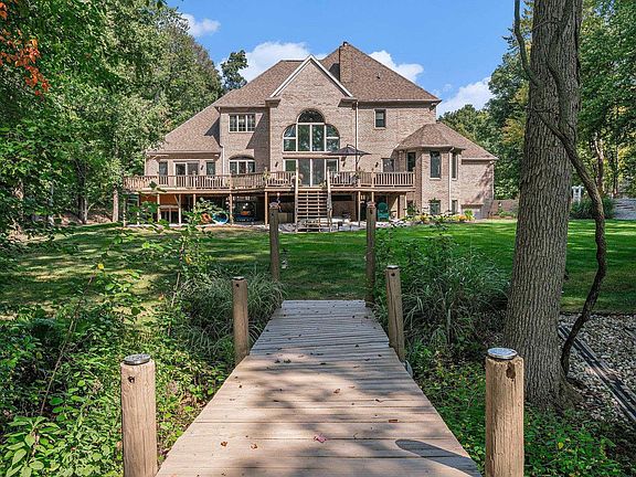 4th image of 25364 N Shore Dr