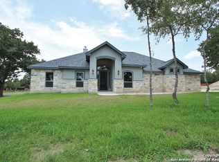 112 Lisa Dawn Dr, Adkins, TX 78101
