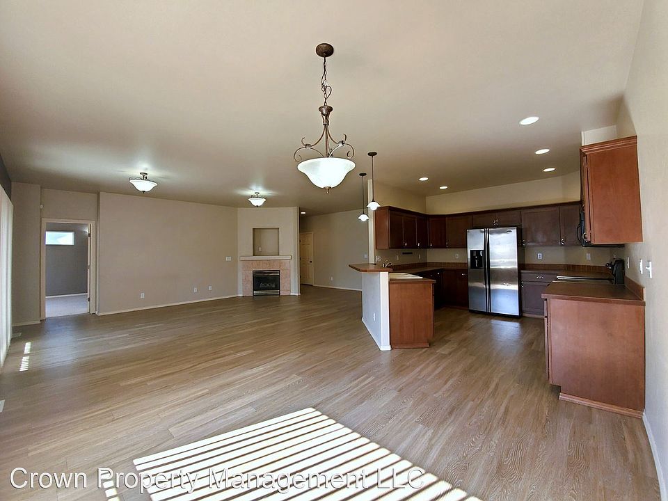 1st image of 1174 Tomich Ave