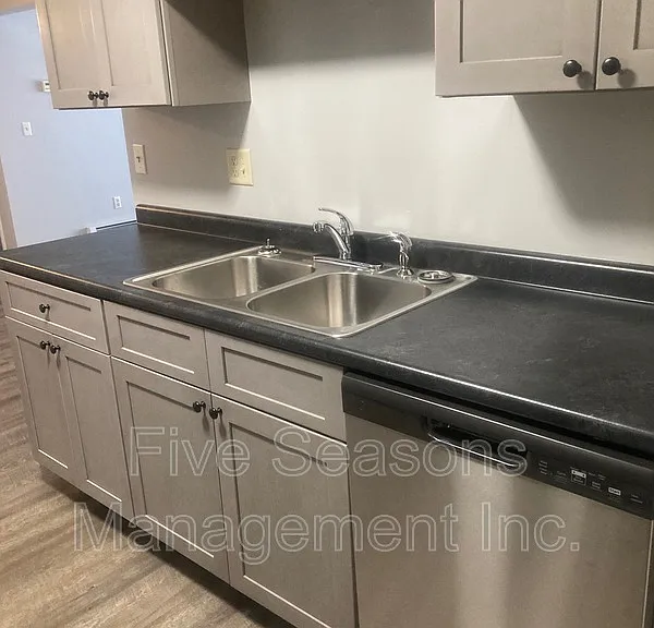 193 Hildred Dr #1 — Photo 5