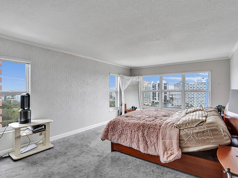 3000 E Sunrise Blvd #14F — Photo 36