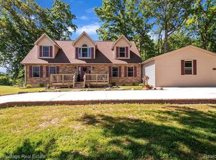 2682 E Maple Rd, Milford, MI 48381