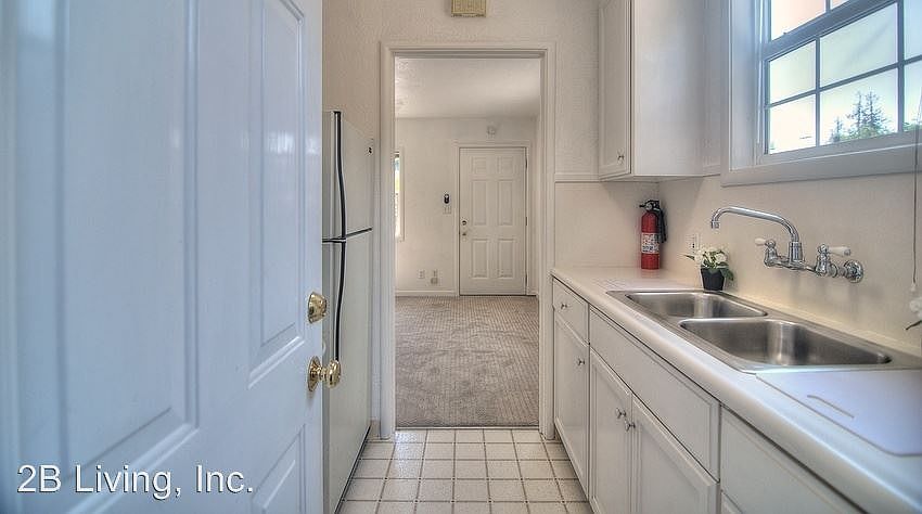 1st image of 143 Alma St APT 01