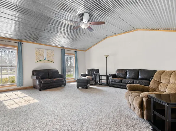 258 Tanglewood St, Bowie, TX 76230