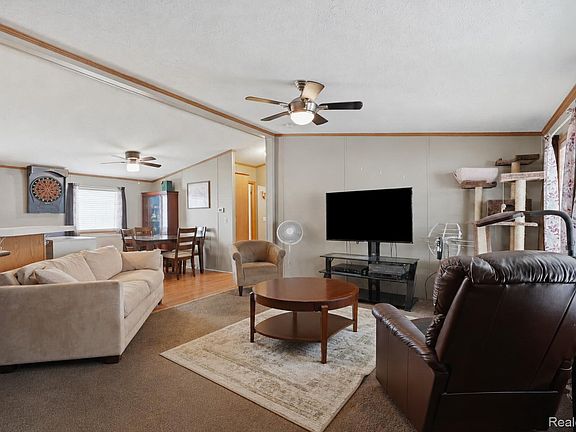 2nd image of 29643 Carousel St