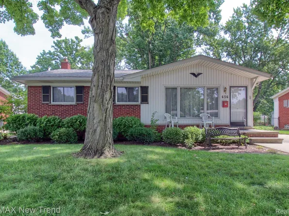 636 Kenyon Dr, Troy, MI 48083