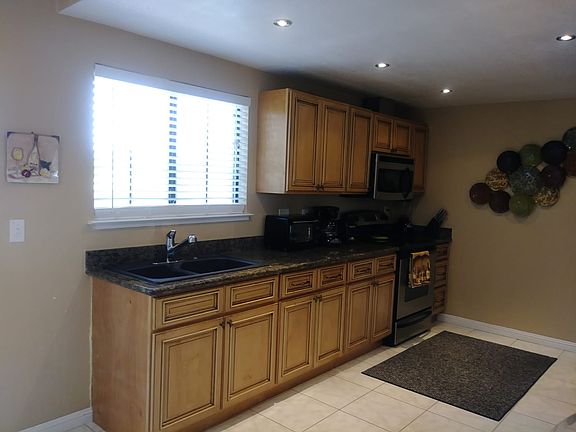 4th image of 107 Devonwood