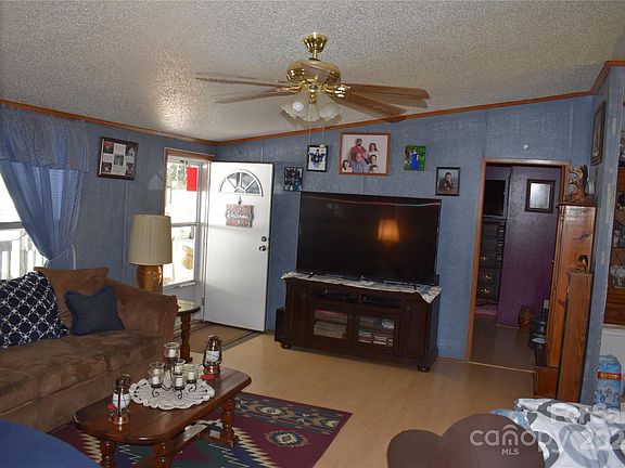 4th image of 236 Hidden Cove Dr