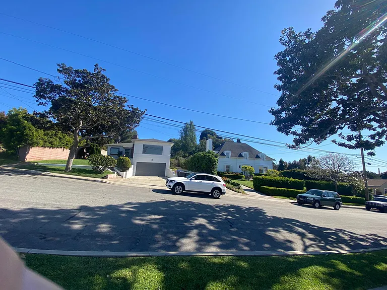 524 E Palm Ave — Photo 2