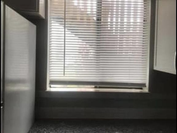 5th image of 221 Scottsdale Sq #1