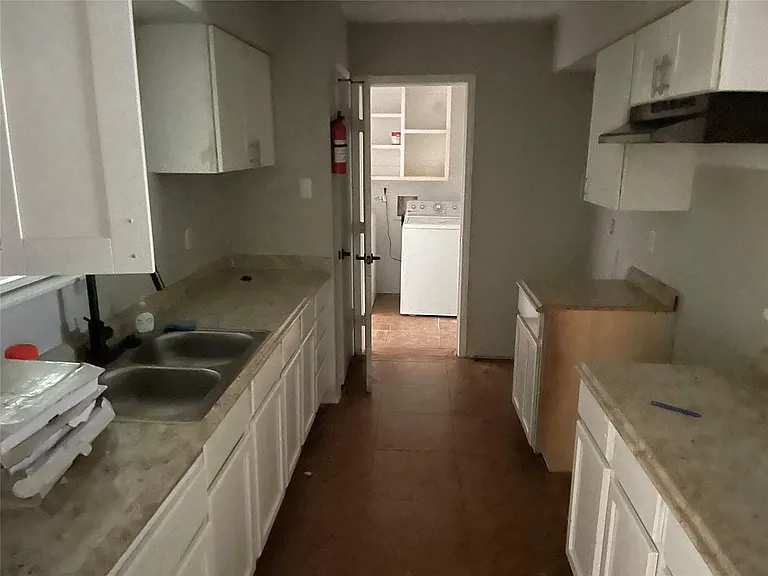 1026 W Brompton Dr — Photo 11