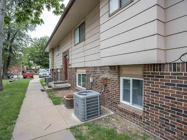 307 S Seneca St #101 — Photo 13