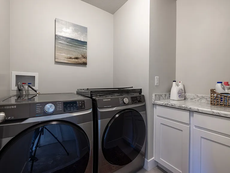1024 W 400 S — Photo 11