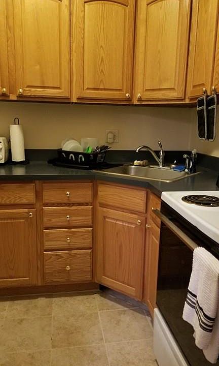2nd image of 33 Randolph St APT 1