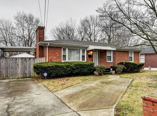 7703 Poinsettia Dr, Louisville, KY 40258