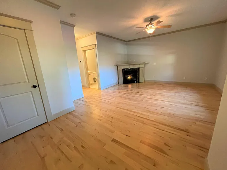 5603 NE 30th Ave — Photo 3