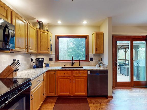 5th image of 5376 Crestwood Dr