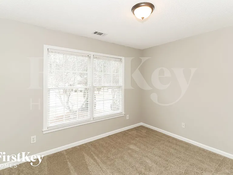 752 Teal Ct — Photo 9
