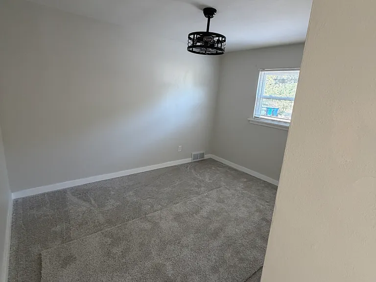 6829 Larry Ln — Photo 3