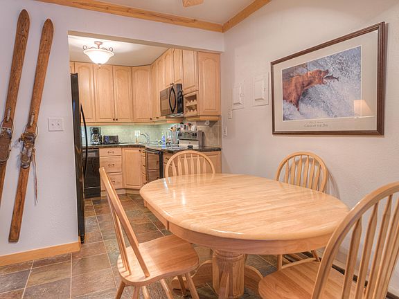 4th image of 90 Hideaway Dr #2