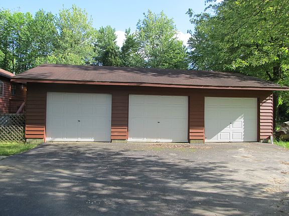 3 Car working garage "Man Cave"