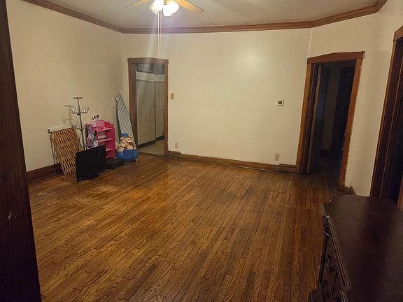 5th image of 5037 W Adams St