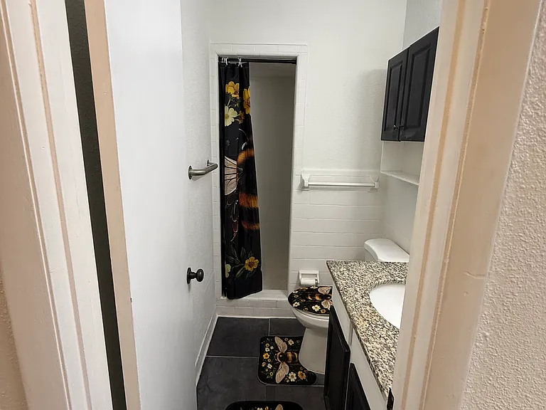1511 Creighton Rd #D — Photo 7