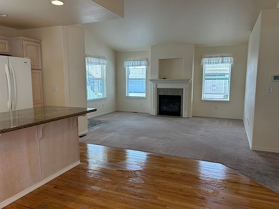 3rd image of 1550 Mountain View Dr APT C