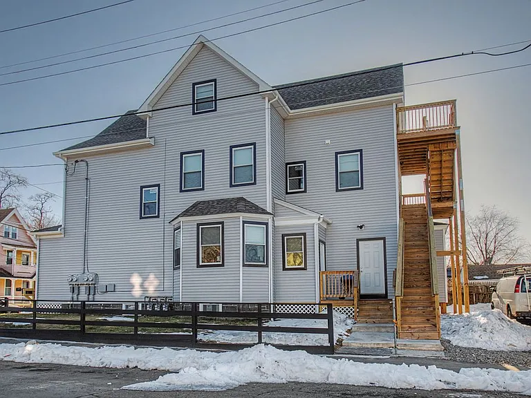 144 Cottage St #3 — Photo 7