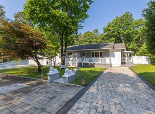 276 Parkway Drive, Calverton, NY 11933
