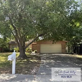 3 bed, 2.0 bath, 1701 sqft, $2,100 — Photo 1