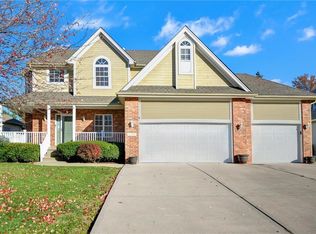 3768 SW Boulder Dr, Lees Summit, MO 64082