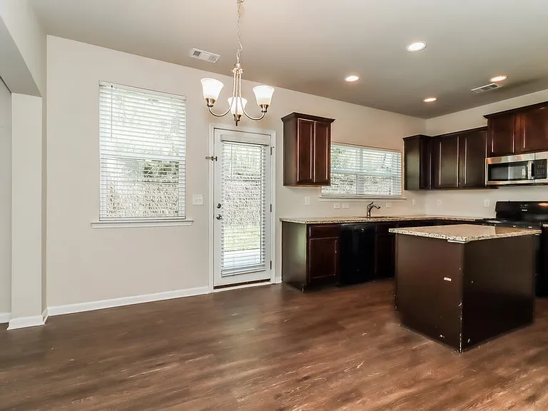 220 Foggy Creek Ln — Photo 6
