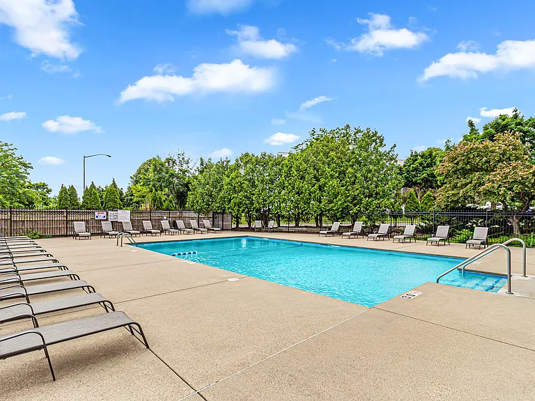 Maple Grove Apartments — Photo 9