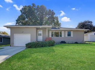 741 Washington St, Denver, IA 50622