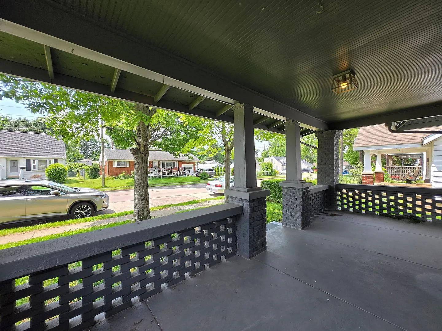 Move-In Ready Kettering Home — Photo 2