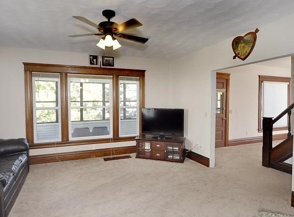 4th image of 60 Groveland St