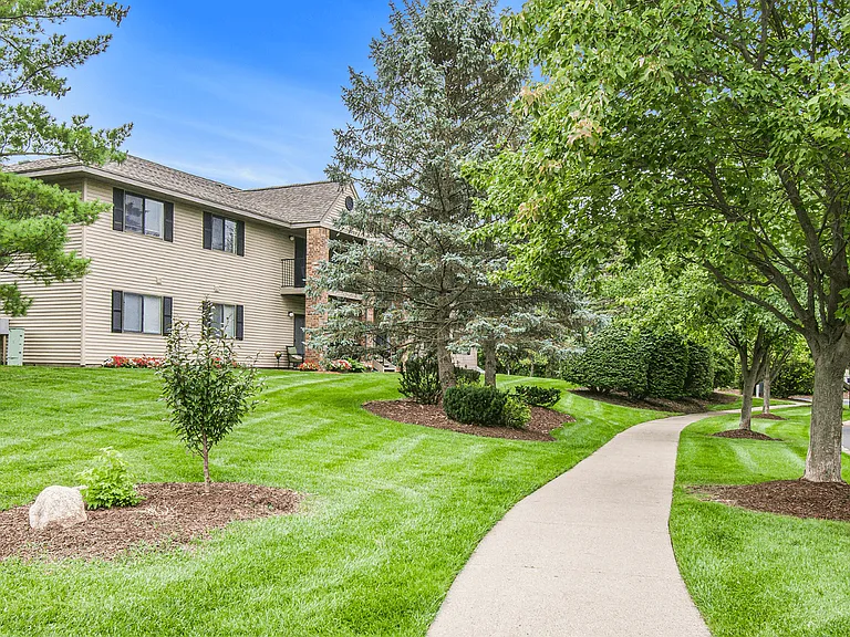 Westfield Club Apartments — Photo 47