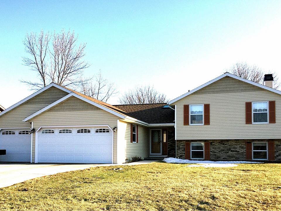 1st image of 2145 W Roselawn Dr
