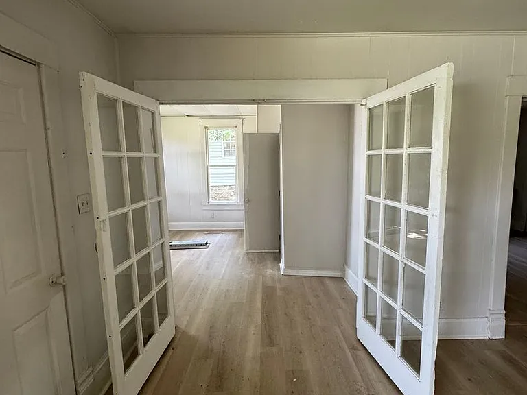 934 N National Ave — Photo 6