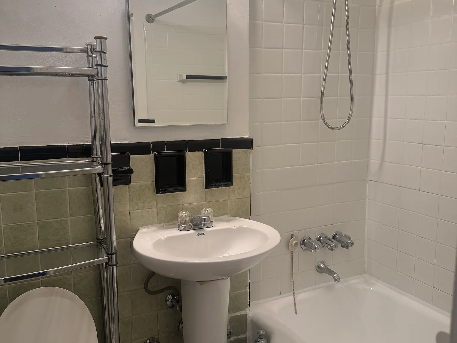 2 bed, 1100 sqft, $3,000 — Photo 3