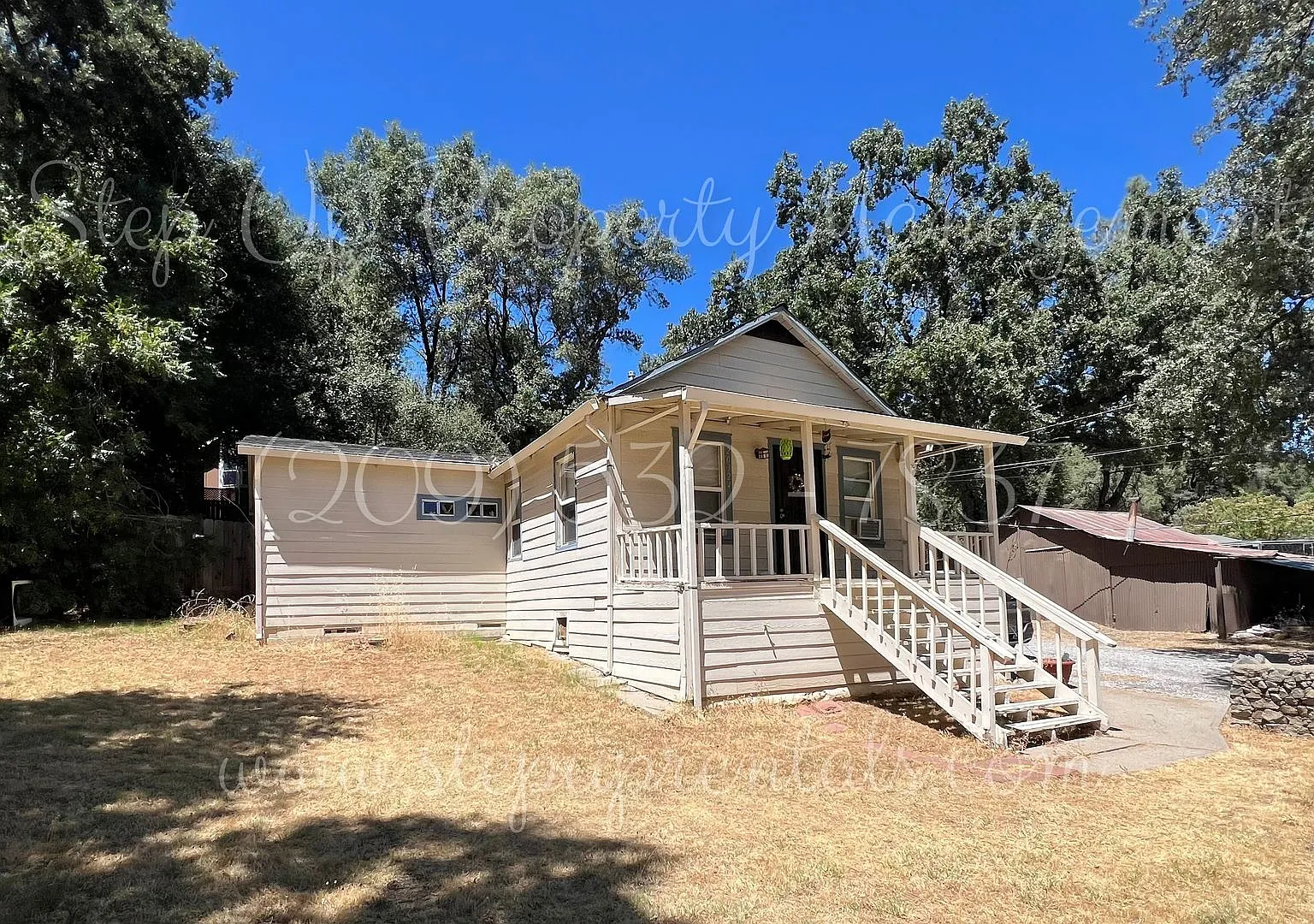 Cozy 3-Bedroom Home with Backyard Patio & Convenient Hwy 108 Access — Photo 2