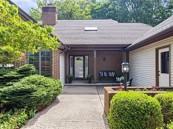 4th image of 345 Stafford Way