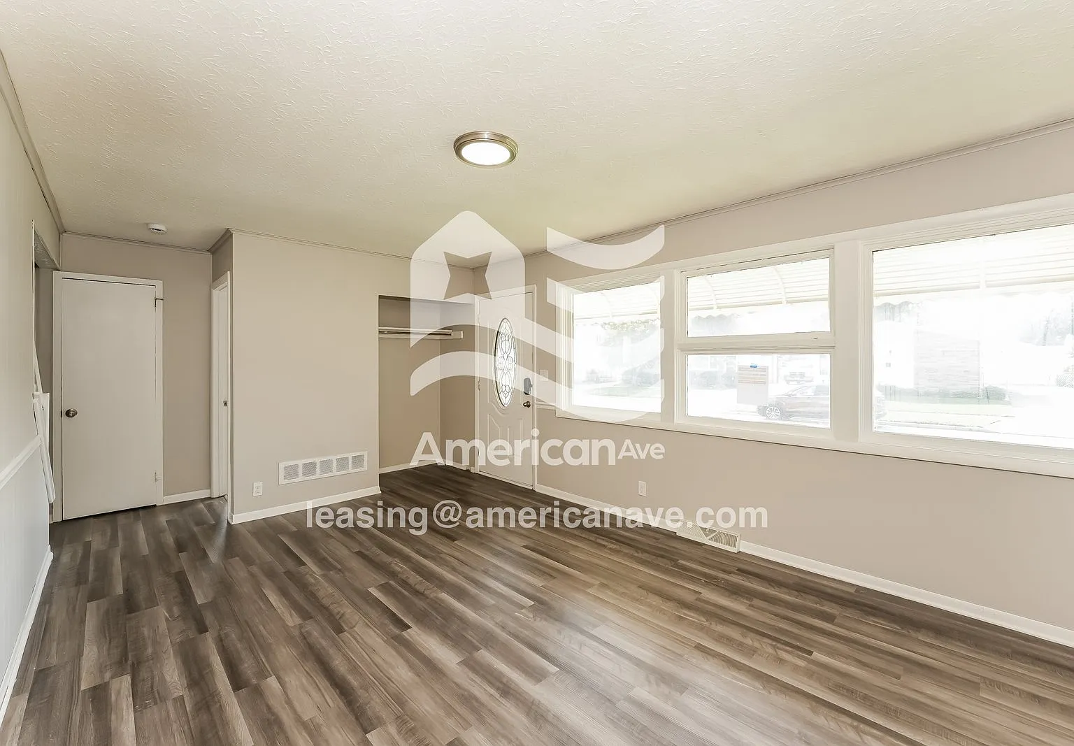 3 bed, 1.0 bath, 1075 sqft, $1,172 — Photo 3