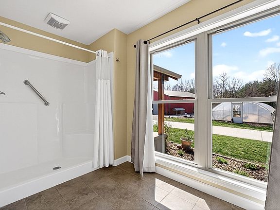 36th image of 138 Effie Allen Ln