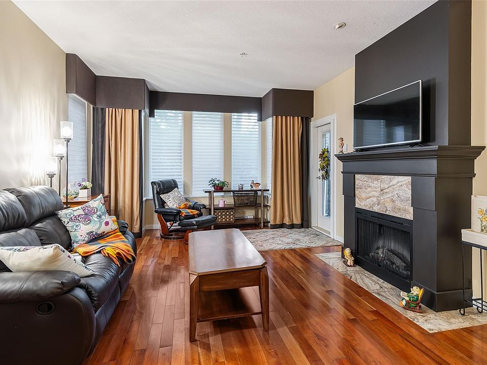 1st image of 5660 Edgewater Ln #103